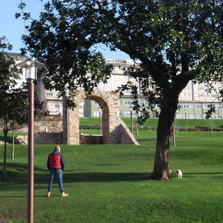 Acogedor Apartamento Cerca De Las Estaciones De Bus Y Tren A Coruña Buitenkant foto