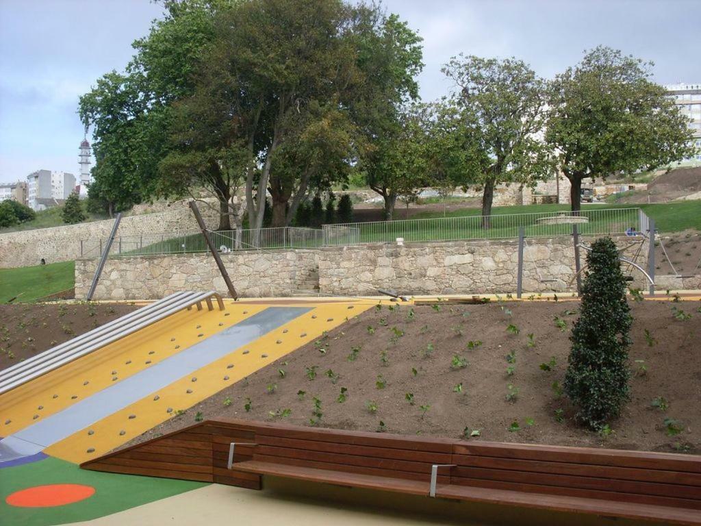 Acogedor Apartamento Cerca De Las Estaciones De Bus Y Tren A Coruña Buitenkant foto